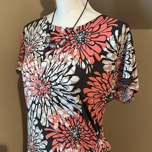 Robbie Bee floral wrap dress peach, grey, tan white.  Medium Petite MP